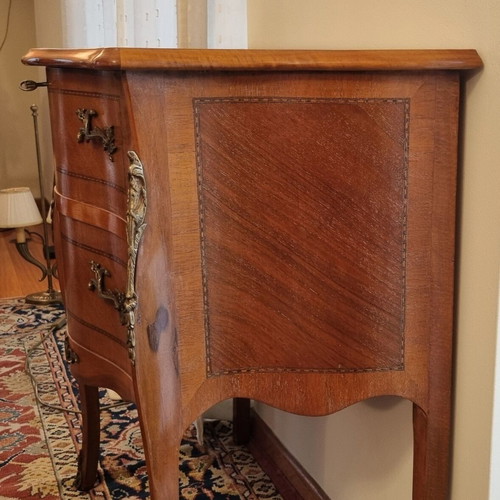 Console bar used with mirror and glass shelf