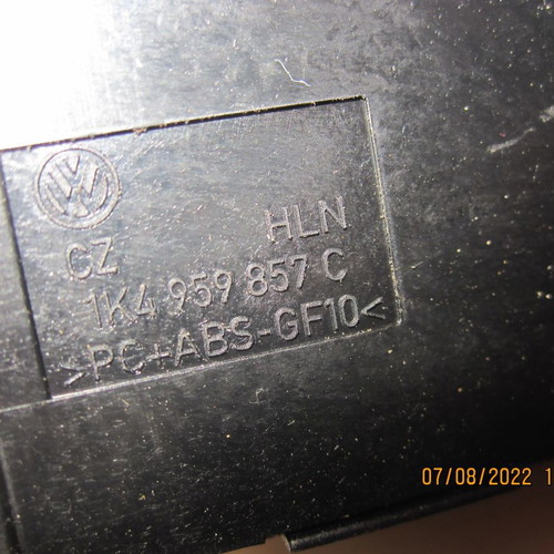 Window switch VW Passat '05-'11 used, code 1K4959857C