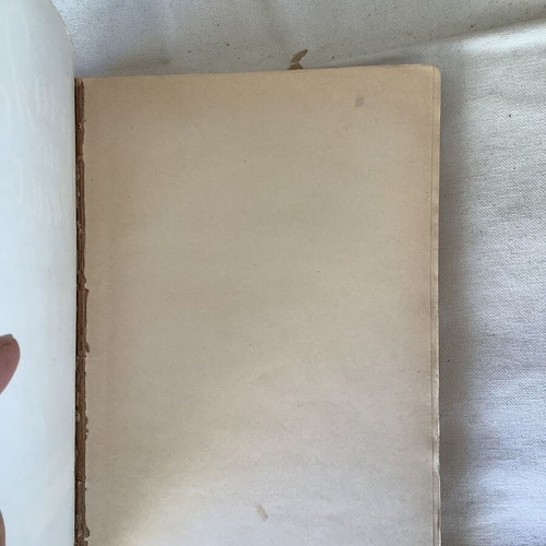 Synialo sto Apeiro novel used by Aggelina Lekapinou