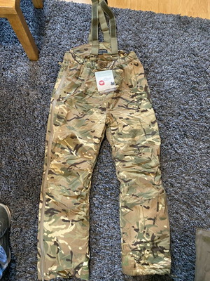 Carinthia HIG 2.2 Insulation Pants new, size Medium, British camouflage