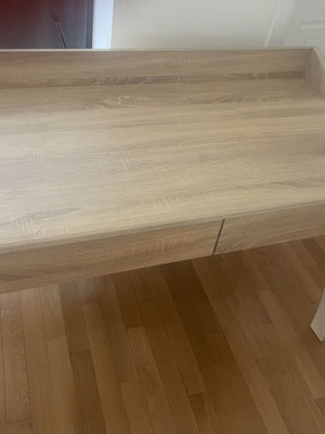 Desks used, set of 2, one with minor defect