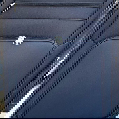 Μεγάλη μπλε βαλίτσα