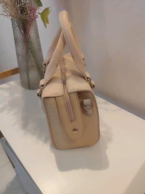 Handbag like new, beige