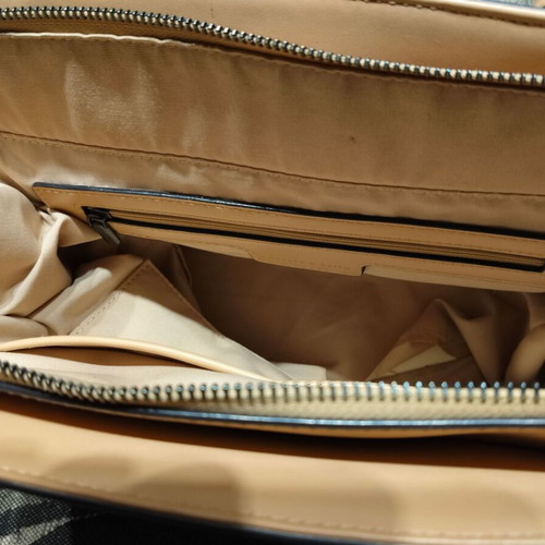 Τσάντα Charles & Keith nude μεταχειρισμένη χειρός με λουράκι ώμου