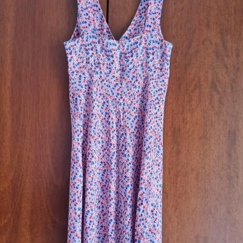 Reserved dress small new, 100% viscose colorful