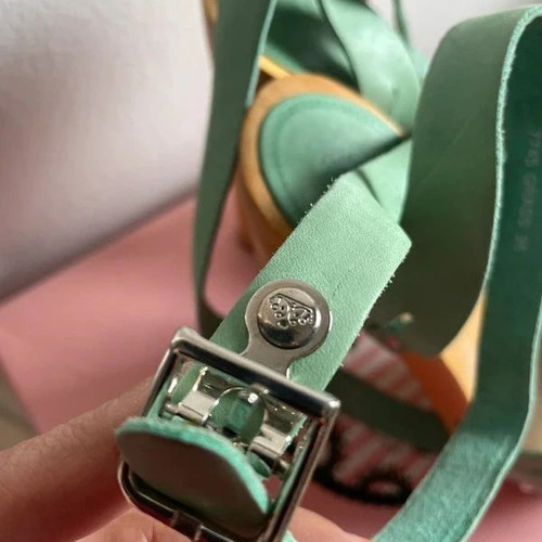 Fornarina sandals like new, size 36, mint color, high heel