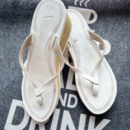 Nike leather white platform sandals used, size 37