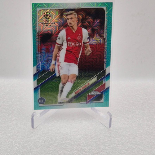2020 UEFA Champions League Japan Edition Kenneth Taylor #57 Rookie RC card used