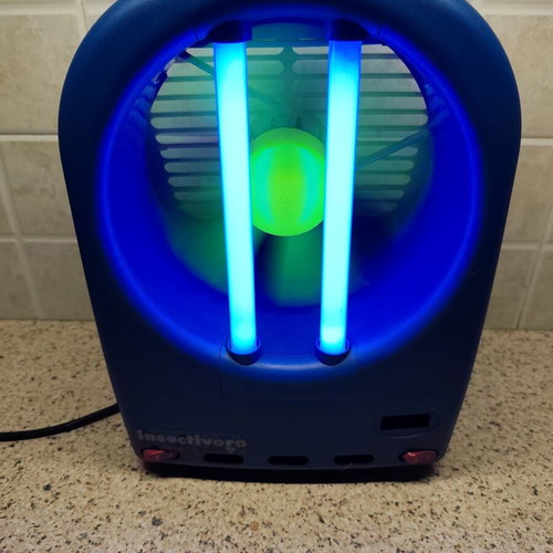 Moel electric insect trap used