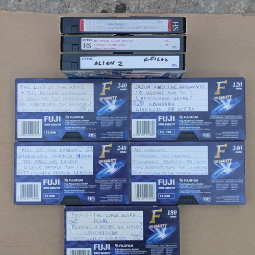 VHS video cassettes with movies, set of 8