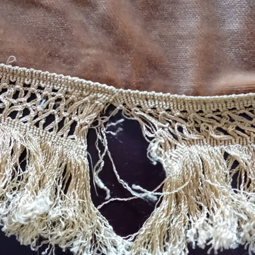Velvet round tablecloth with fringes, 170 cm diameter