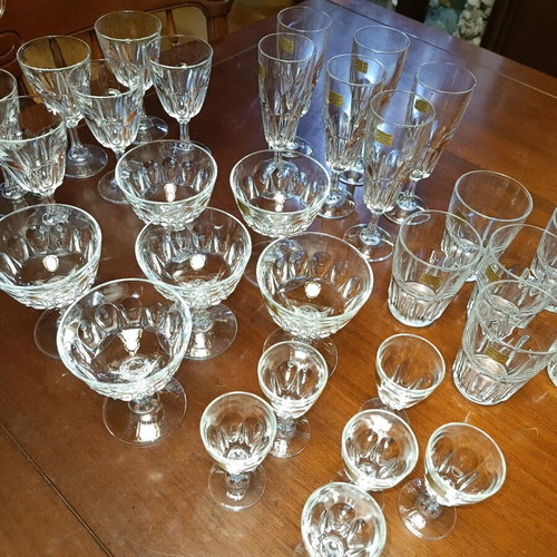 Set of 30 Arcoroc vintage glasses from the 60s like new