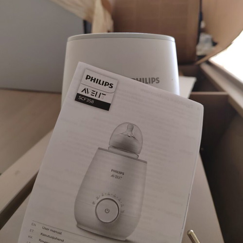 Philips Avent Premium bottle warmer with 2 new Dr. Brown's glass bottles used