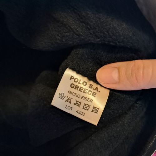 Polo beige hat like new with elastic and warm lining