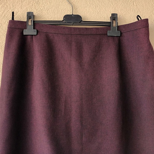 Women's skirt, straight cut, burgundy with back slit, size 50
