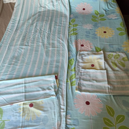 Duvet cover used 100% cotton with 2 pillowcases, reversible design