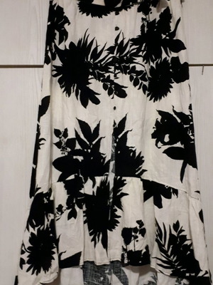 Zara long skirt new with ruffles and slit