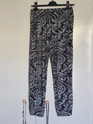 Paisley Print Harem Trousers Size M used, black and white