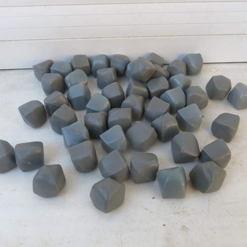Plastic boulders like new, pack of 48 for diorama