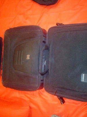 Τσάντες για laptop Tugano-Bodyglove σαν καινούργιες, 17'-15.4'-13''