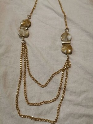 Pendant necklace chain in gold color like new, length 50 cm