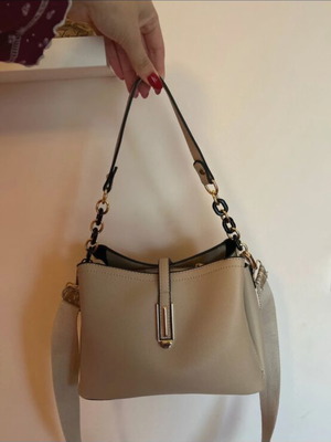 Handbag beige with zipper and detachable strap like new