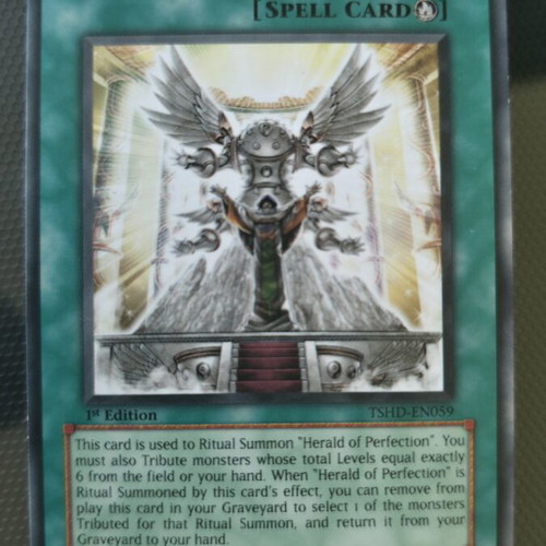 Dawn of the Herald 1st edition rare spell card like new