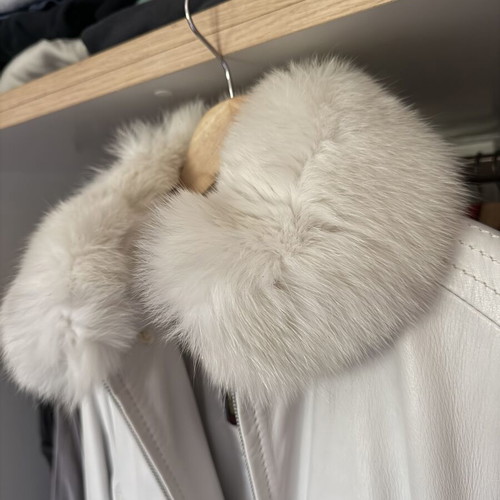 Vintage 90s leather coat Χουνταλας like new, white, size M
