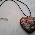 Handmade heart necklace new with painted roses