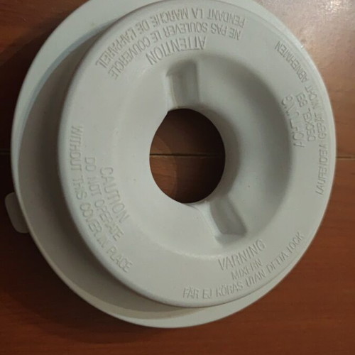 Bosch MUM 4 blender parts used, blade and lid set