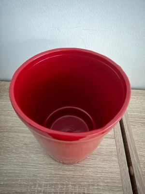 Ceramic planter red like new
