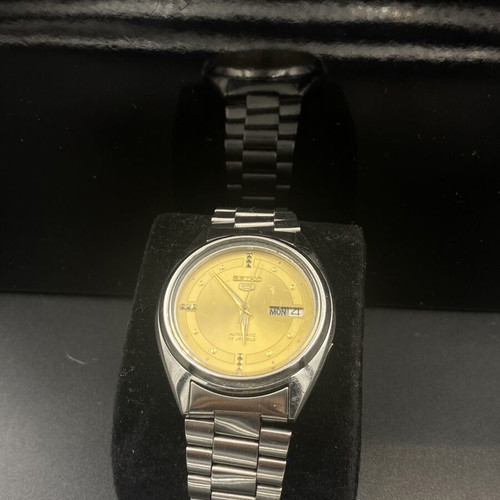 Seiko 5 Automatic Day-Date Watch like new, men's, gold and silver