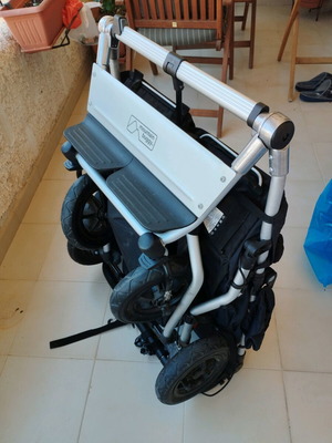 Mountain Buggy Duet twin stroller like new, narrow and off road
