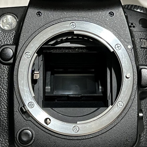Nikon D90 DSLR camera body