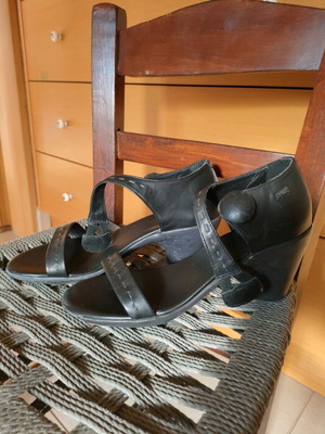 Camper leather black sandals used, size 36