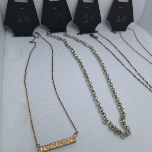 Chain necklaces like new, set of 4 pieces