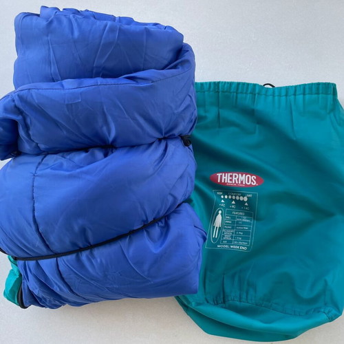 Thermos Week End hooded camping sleeping bag with carry case