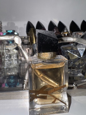 Miniature perfume like new, authentic
