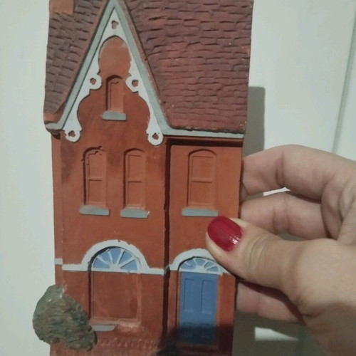 Ceramic decorative house, Final price 4 euros