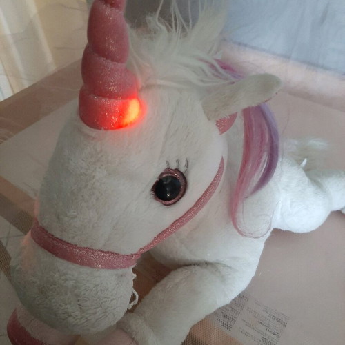 Licabella Unicorn like new with sounds and lights