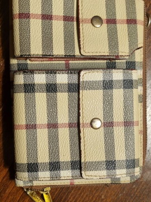 Burberry πορτοφολι