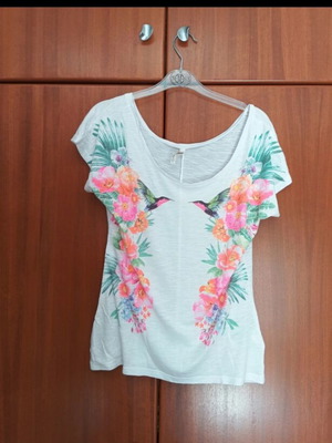 Stradivarius T-shirt like new, size S, white