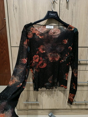 Rut & Circle semi-transparent blouse multicolor like new with flowers