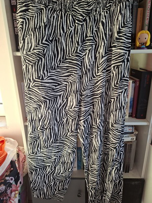 Asos Plus Size Zebra Pants like new, elastic waist, size 4XL