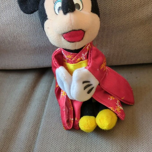 Mini Mouse Geisha doll like new, 2000 edition McDonald's