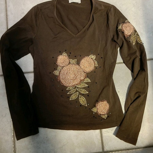 Brown thin blouse like new with pink and green details