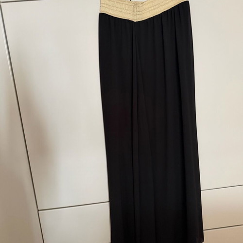 Maxi skirt black with elastic like new, size S/M
