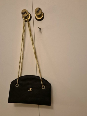 Vintage black crossbody bag like new