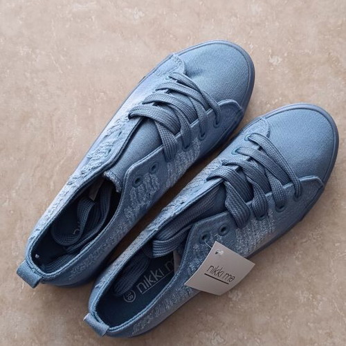 Nikki Me women's shoes new, blue