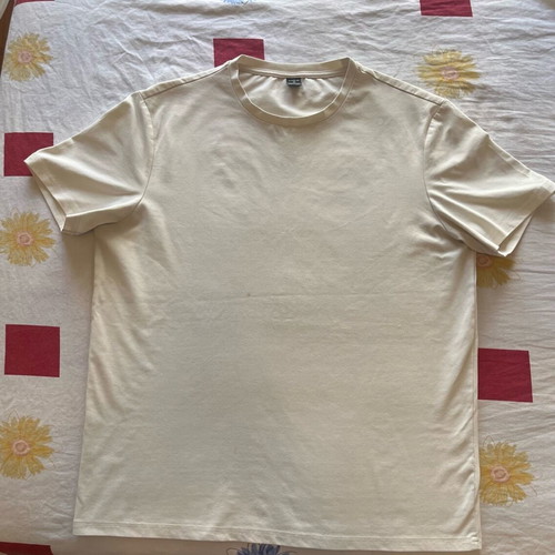 Shein T-shirt size M like new, white with back design